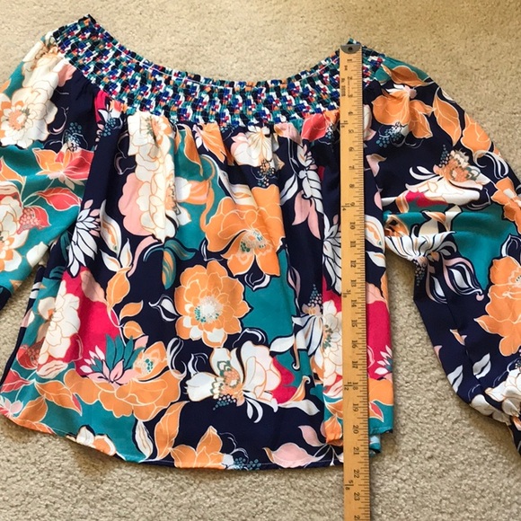 Multicolored Off The Shoulder Bell Sleeve Blouse - Picture 2 of 8